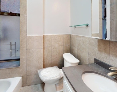 East 91st Street - Photo Thumbnail 5