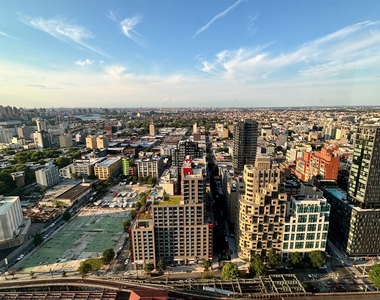 24th Street - Photo Thumbnail 5