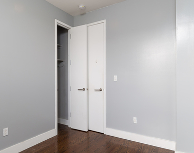 615 Gates Ave - Photo Thumbnail 4