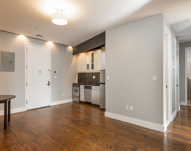 615 Gates Ave - Photo Thumbnail 6