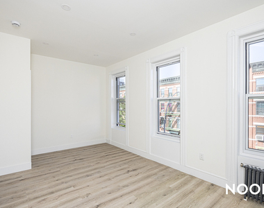 32 Patchen Ave - Photo Thumbnail 3