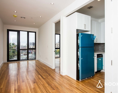 102 Somers St - Photo Thumbnail 9