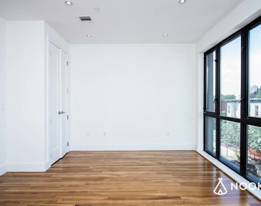 102 Somers St - Photo Thumbnail 3