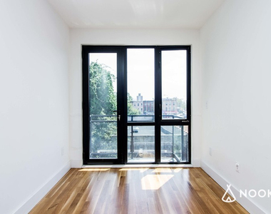 102 Somers St - Photo Thumbnail 7