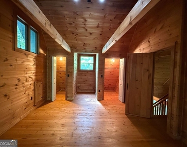 2405 Mountain Road - Photo Thumbnail 13