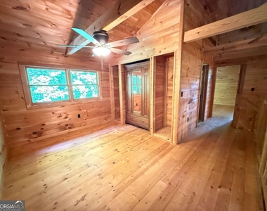 2405 Mountain Road - Photo Thumbnail 12