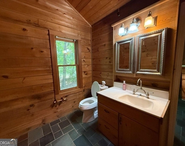 2405 Mountain Road - Photo Thumbnail 11