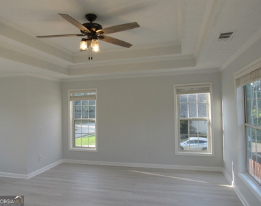 305 Sunderland Circle - Photo Thumbnail 25