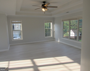 305 Sunderland Circle - Photo Thumbnail 17