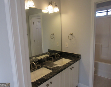 305 Sunderland Circle - Photo Thumbnail 30
