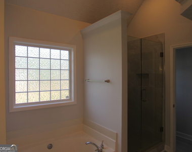 305 Sunderland Circle - Photo Thumbnail 21
