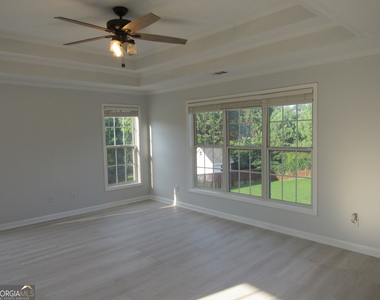 305 Sunderland Circle - Photo Thumbnail 27