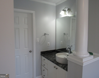 305 Sunderland Circle - Photo Thumbnail 31