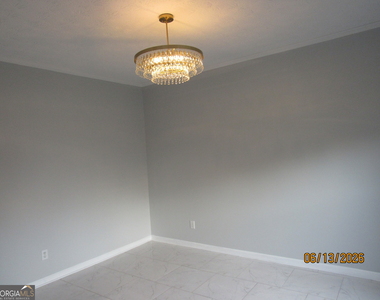 305 Sunderland Circle - Photo Thumbnail 12