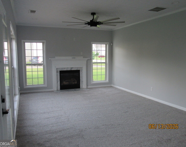 305 Sunderland Circle - Photo Thumbnail 3