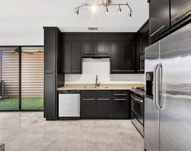 972 Dekalb Avenue Ne - Photo Thumbnail 7