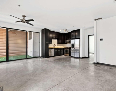 972 Dekalb Avenue Ne - Photo Thumbnail 5
