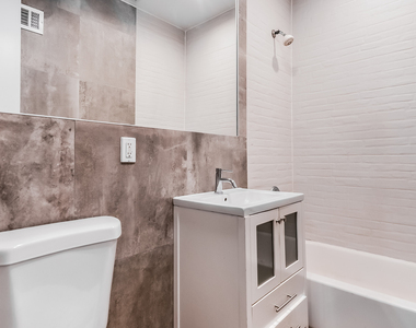 1141 Greene Ave - Photo Thumbnail 4