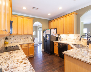 27 Portico Place - Photo Thumbnail 25
