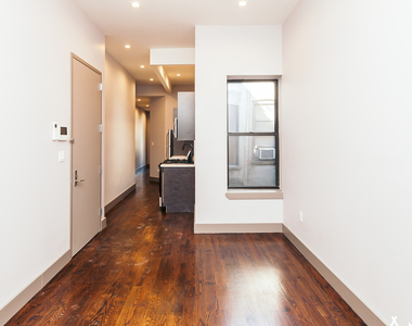 17-13 Gates Ave - Photo Thumbnail 7