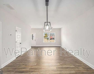 144 Crest Pointe - Photo Thumbnail 4