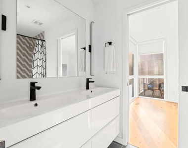 1936 Mclendon Avenue Ne - Photo Thumbnail 30