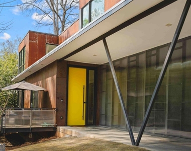 1936 Mclendon Avenue Ne - Photo Thumbnail 2