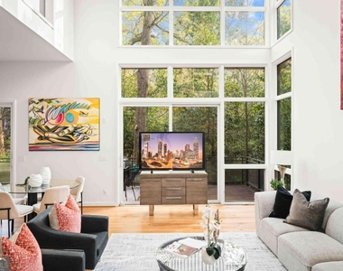 1936 Mclendon Avenue Ne - Photo Thumbnail 7