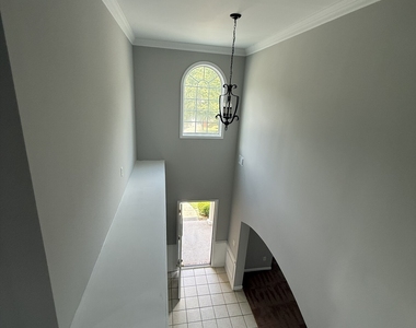 1667 Overview Circle - Photo Thumbnail 1