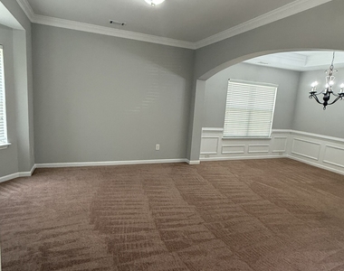 1667 Overview Circle - Photo Thumbnail 4