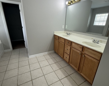 1667 Overview Circle - Photo Thumbnail 16