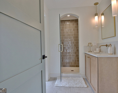180 High Street - Photo Thumbnail 8