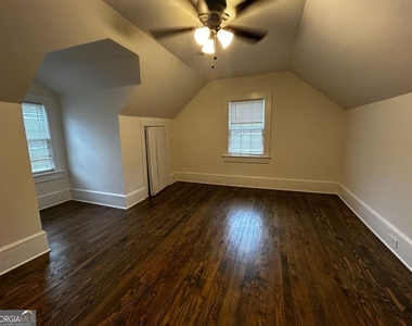 300 N College Street - Photo Thumbnail 11