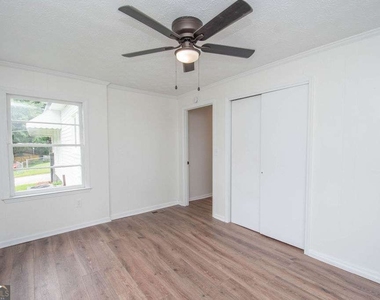 903 Georgia Avenue - Photo Thumbnail 14