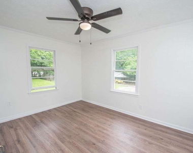 903 Georgia Avenue - Photo Thumbnail 13