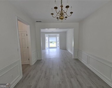 10845 Glenbarr Drive - Photo Thumbnail 3