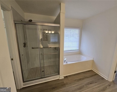 10845 Glenbarr Drive - Photo Thumbnail 9