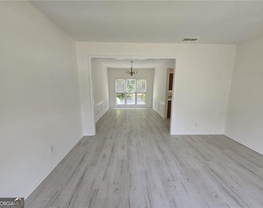 10845 Glenbarr Drive - Photo Thumbnail 2