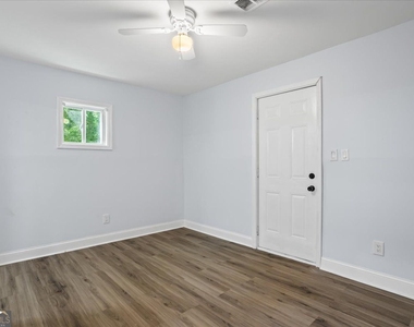2223 Columbia Drive - Photo Thumbnail 23