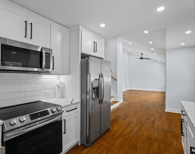 2223 Columbia Drive - Photo Thumbnail 12