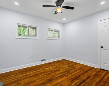 2223 Columbia Drive - Photo Thumbnail 17