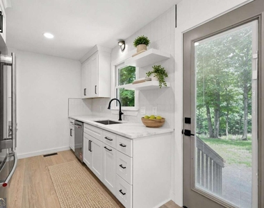 26 Ridgeview Court - Photo Thumbnail 2