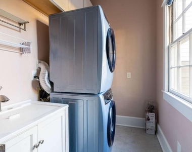 311 Josephine Street Ne - Photo Thumbnail 36