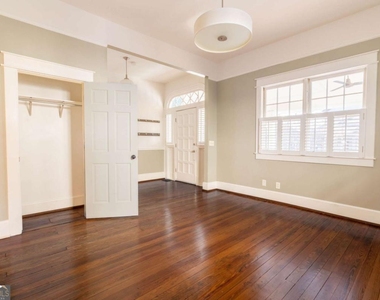 311 Josephine Street Ne - Photo Thumbnail 7
