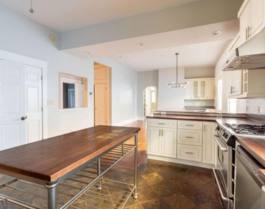 311 Josephine Street Ne - Photo Thumbnail 15