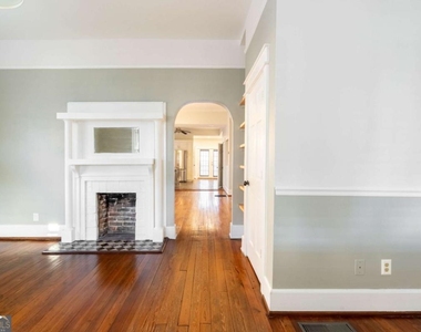 311 Josephine Street Ne - Photo Thumbnail 8