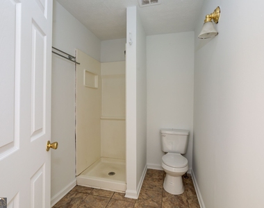 2213 Davis Road - Photo Thumbnail 10