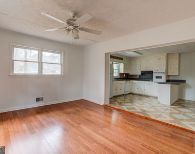 2213 Davis Road - Photo Thumbnail 5