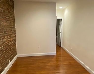 71 Pineapple St - Photo Thumbnail 3