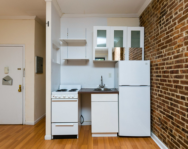 71 Pineapple St - Photo Thumbnail 4